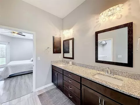 Bath - 1381 N Spend A Buck Dr, Hernando, FL 34442 photo 1 of 8