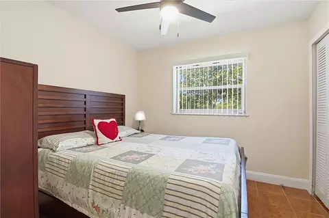 Bedroom - 67 Cove Rd, Inglis, FL 34449 photo 5 of 5