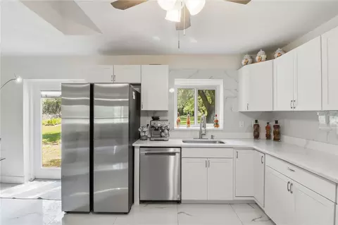 Kitchen - 67 Cove Rd, Inglis, FL 34449 photo 3 of 4