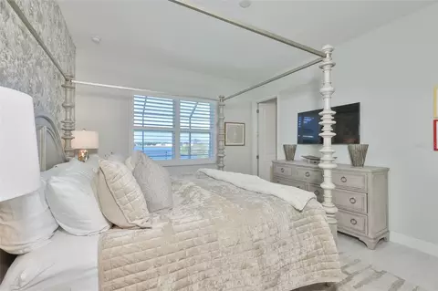 Bedroom - 12421 Glenridge Ln, Parrish, FL 34219 photo 3 of 7