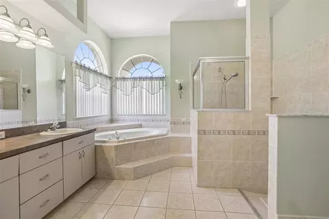 Bath - 13185 Cooper Rd, Spring Hill, FL 34609 photo 1 of 6