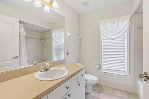 Bath - 13185 Cooper Rd, Spring Hill, FL 34609 photo 4 of 6