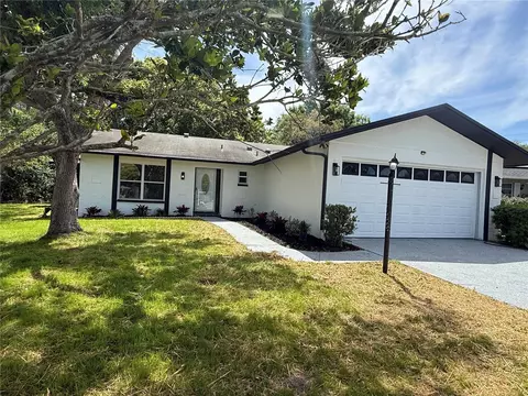 10501 Hardwood Ct, Port Richey, FL 34668