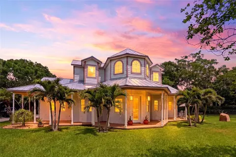 Exterior - 13227 110th Ave, Largo, FL 33774 photo 2 of 20
