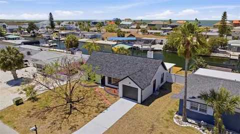 13615 Garris Dr, Hudson, FL 34667
