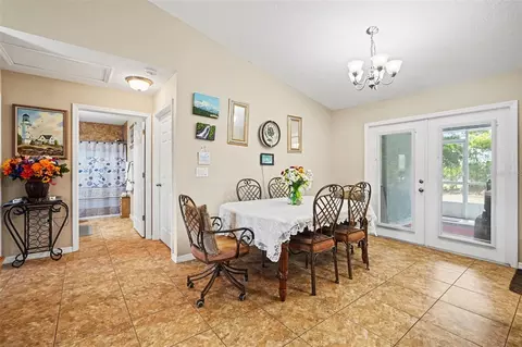 Dining - 3147 Sydney Dover Rd, Dover, FL 33527 photo 1 of 1