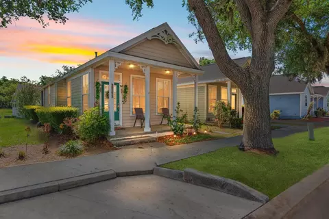 6230 Abbott Station Dr, Zephyrhills, FL 33542