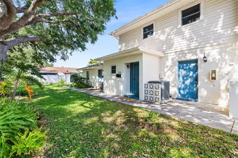 7256 Moffatt Ln N, Pinellas Park, FL 33781