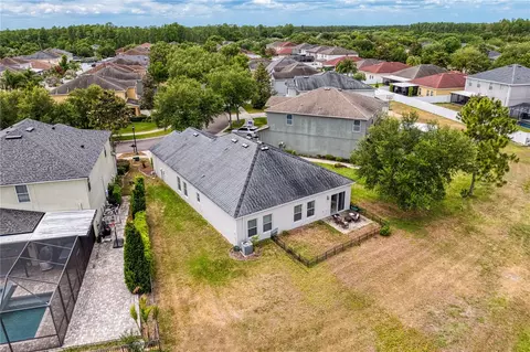 View/Area - 2837 Maple Brook Loop, Lutz, FL 33558 photo 3 of 11