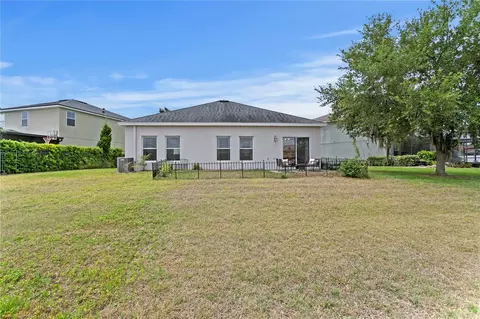 Exterior - 2837 Maple Brook Loop, Lutz, FL 33558 photo 6 of 16