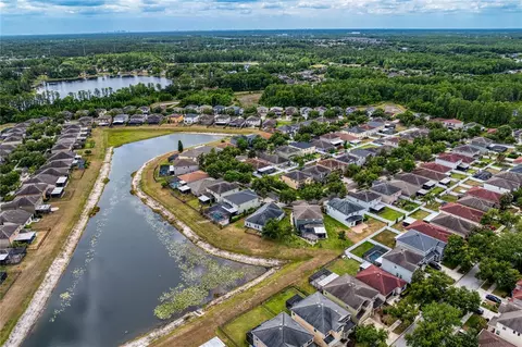 View/Area - 2837 Maple Brook Loop, Lutz, FL 33558 photo 5 of 11