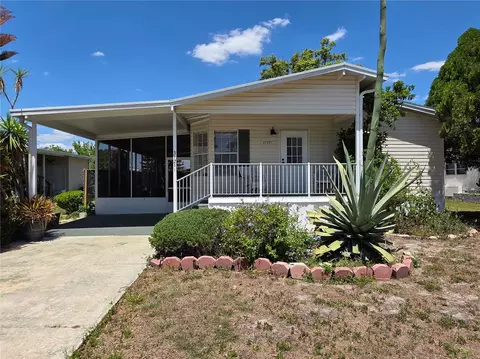 37251 Lois Ave, Zephyrhills, FL 33542