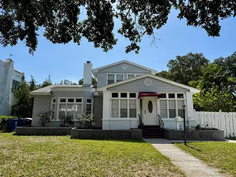 1225 11th St N, Saint Petersburg, FL 33705
