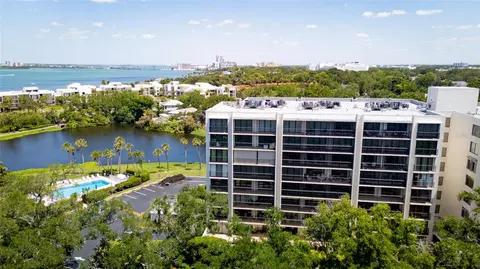 220 Belleview Blvd #601, Belleair, FL 33756