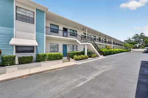 5925 Terrace Park Dr N #203, Saint Petersburg, FL 33709