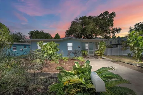 548 Bay St, Dunedin, FL 34698