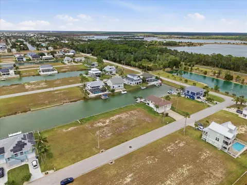 4033 Triggerfish Dr, Hernando Beach, FL 34607 photo 4