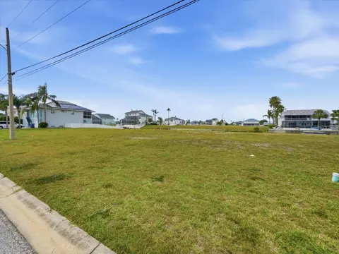 4033 Triggerfish Dr, Hernando Beach, FL 34607 photo 8