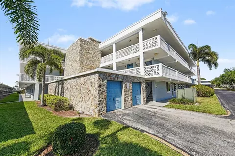 4715 Bay St NE #232, Saint Petersburg, FL 33703