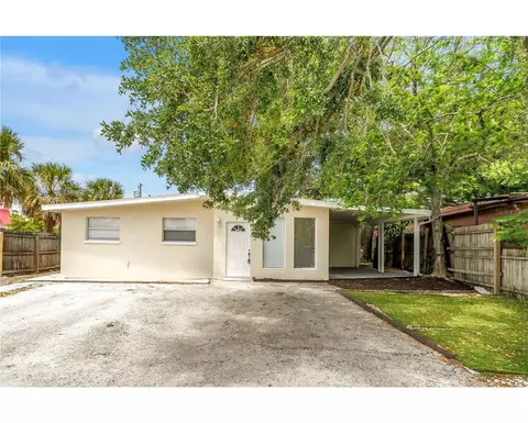 110 NE Monroe Cir N, Saint Petersburg, FL 33702