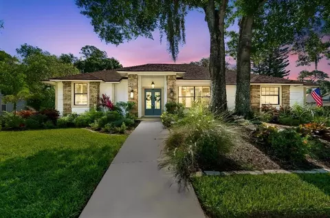 4627 Trails Dr, Sarasota, FL 34232