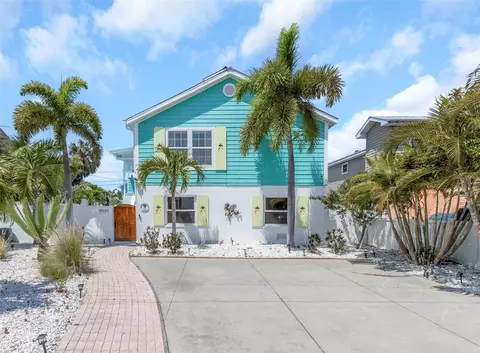 2921 Dupont St S, Gulfport, FL 33707