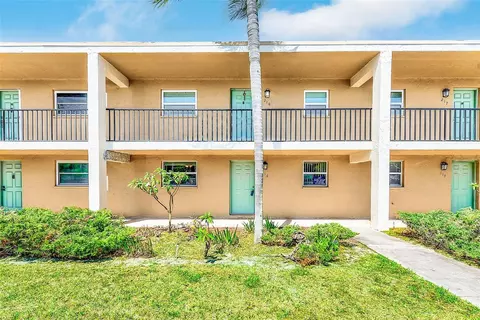 12300 Park Blvd #116, Seminole, FL 33772