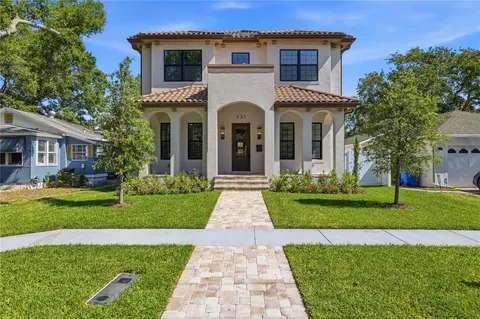 221 43rd Ave N, Saint Petersburg, FL 33703