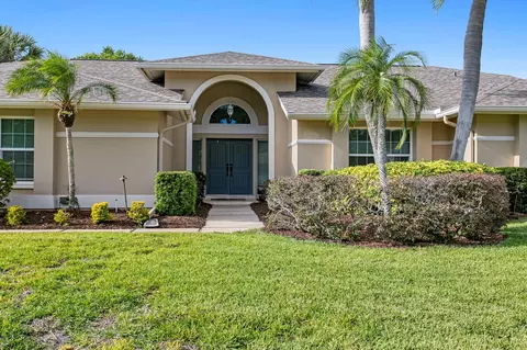 6211 Iroquois Ct, Odessa, FL 33556