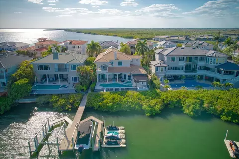 4117 Causeway Vista Dr, Tampa, FL 33615