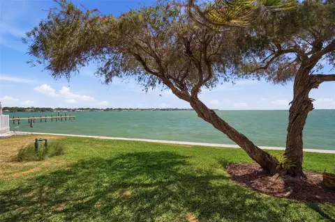 7400 Sunshine Skyway Ln S #121, Saint Petersburg, FL 33711