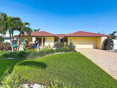 2162 W Vina Del Mar Blvd, Saint Pete Beach, FL 33706