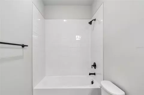 Bath - 5693 Leaflet Trl, Mount Dora, FL 32757 photo 6 of 7
