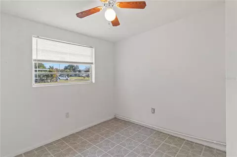 Bedroom - 1421 14th St E, Bradenton, FL 34208 photo 1 of 6