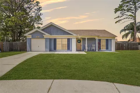 8913 Wood Lake Ct, New Port Richey, FL 34653