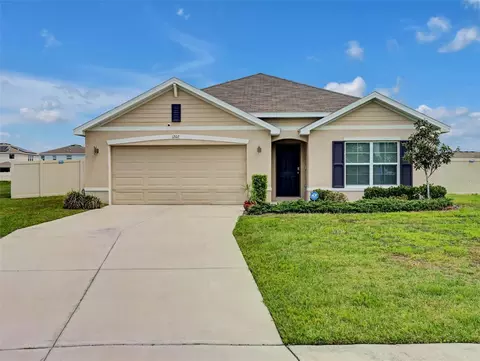 1202 Tahitian Sunrise Dr, Plant City, FL 33565
