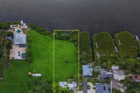 13798 74th Ave, Seminole, FL 33776