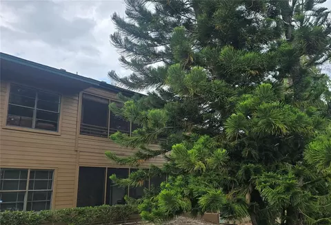 406 Lennox Rd W, Palm Harbor, FL 34683