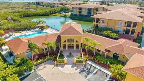 4323 Bayside Village Dr #105, Tampa, FL 33615