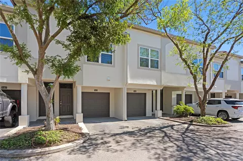 943 Normandy Trace Rd, Tampa, FL 33602
