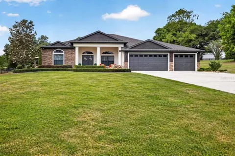 11311 Grandview Dr, Dade City, FL 33525