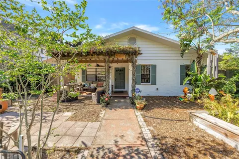 216 16th Ave SE, Saint Petersburg, FL 33701