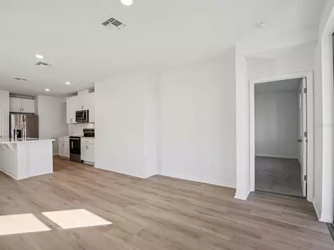 Living - 2838 Virginia Pine Dr, Bartow, FL 33830 photo 2 of 4