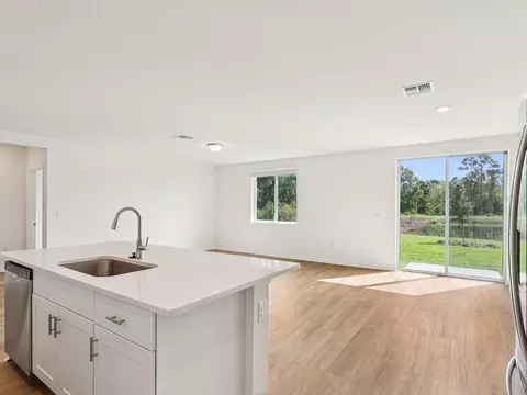 Kitchen - 7717 Satterfield Ter, Parrish, FL 34219 photo 4 of 5