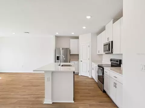Kitchen - 7717 Satterfield Ter, Parrish, FL 34219 photo 1 of 5