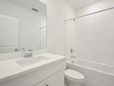Bath - 13518 Shellmore Ave, Palmetto, FL 34221 photo 2 of 2