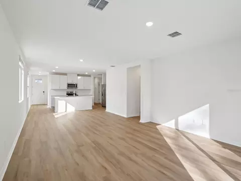 Living - 13518 Shellmore Ave, Palmetto, FL 34221 photo 2 of 3