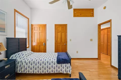Bedroom - 1566 Indian Bay Rd, Spring Hill, FL 34607 photo 4 of 10