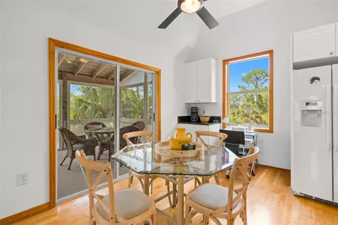 Dining - 1566 Indian Bay Rd, Spring Hill, FL 34607 photo 3 of 3