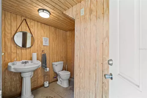 Bath - 1566 Indian Bay Rd, Spring Hill, FL 34607 photo 2 of 2